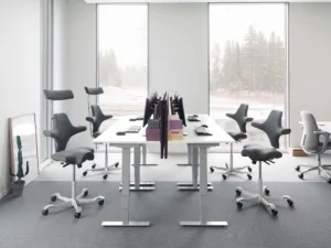 Adjustable height HÅG Capisco 8106 chair from low to standing at M2 Office Limerick